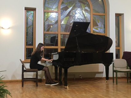 Dagnija Kudure - klavieres (8.klase), pedagogs Tatjana Savicka 14.12.2018.